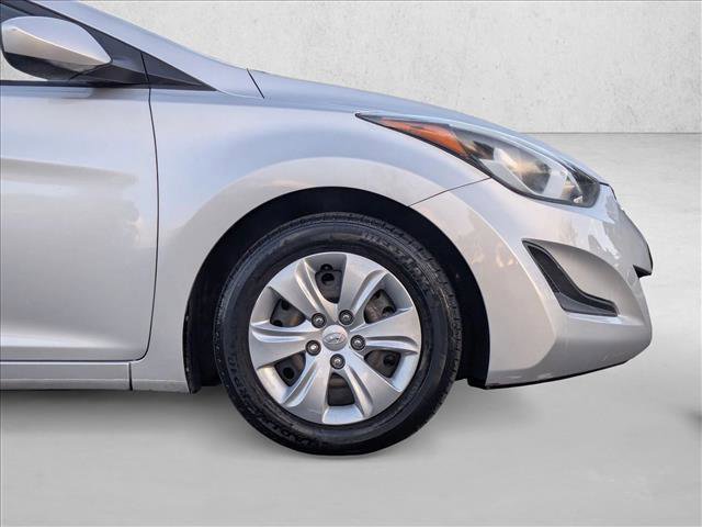 Used 2016 Hyundai Elantra SE image 21
