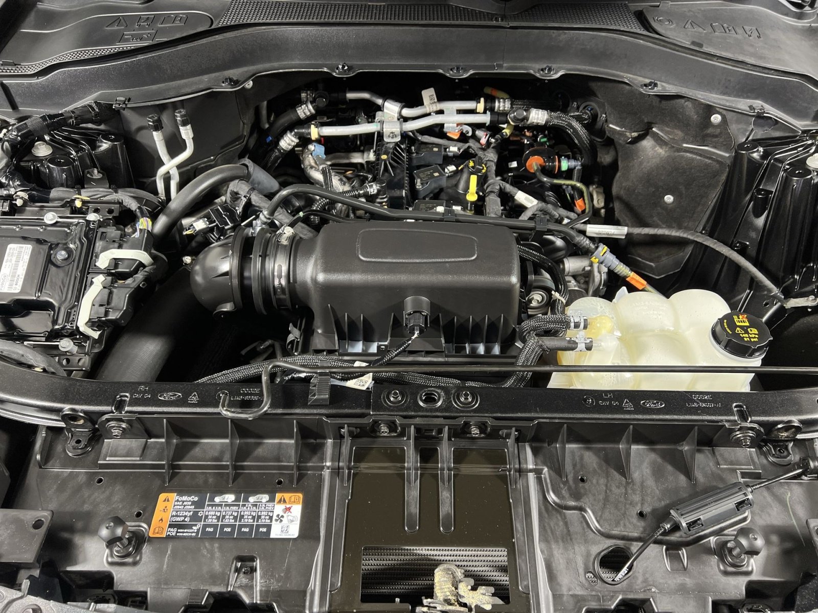 Used 2022 Ford Explorer XLT w/ Equipment Group 202A image 29