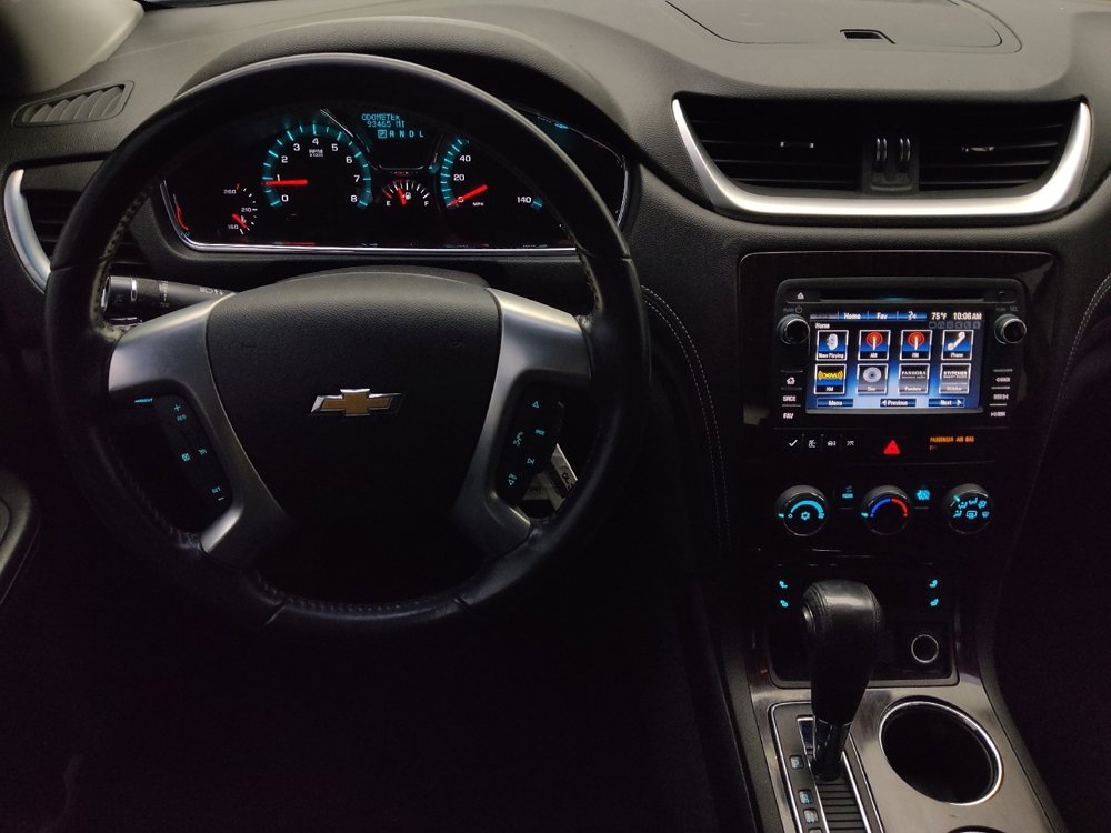 Used 2017 Chevrolet Traverse LT w/ Style and Technology Package FWD image 22