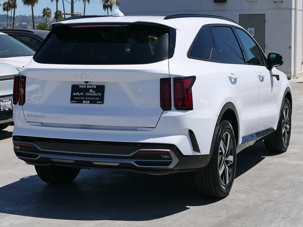 Used 2023 Kia Sorento S w/ Panoramic Sunroof Package FWD image 3