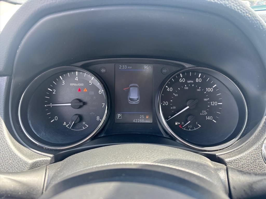 Used 2022 Nissan Rogue Sport SV FWD image 7
