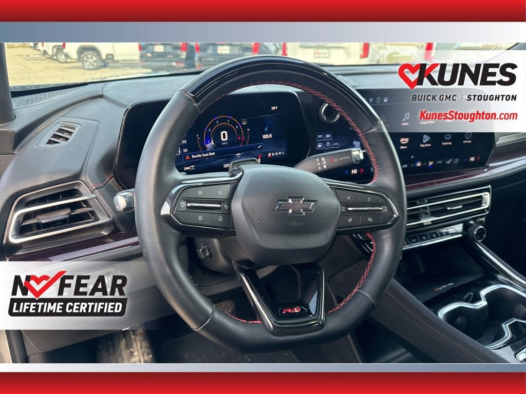 Used 2025 Chevrolet Traverse RS image 28