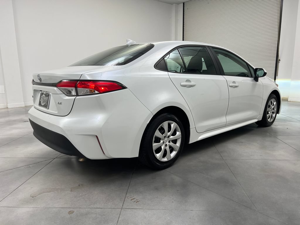 Used 2024 Toyota Corolla LE FWD image 9