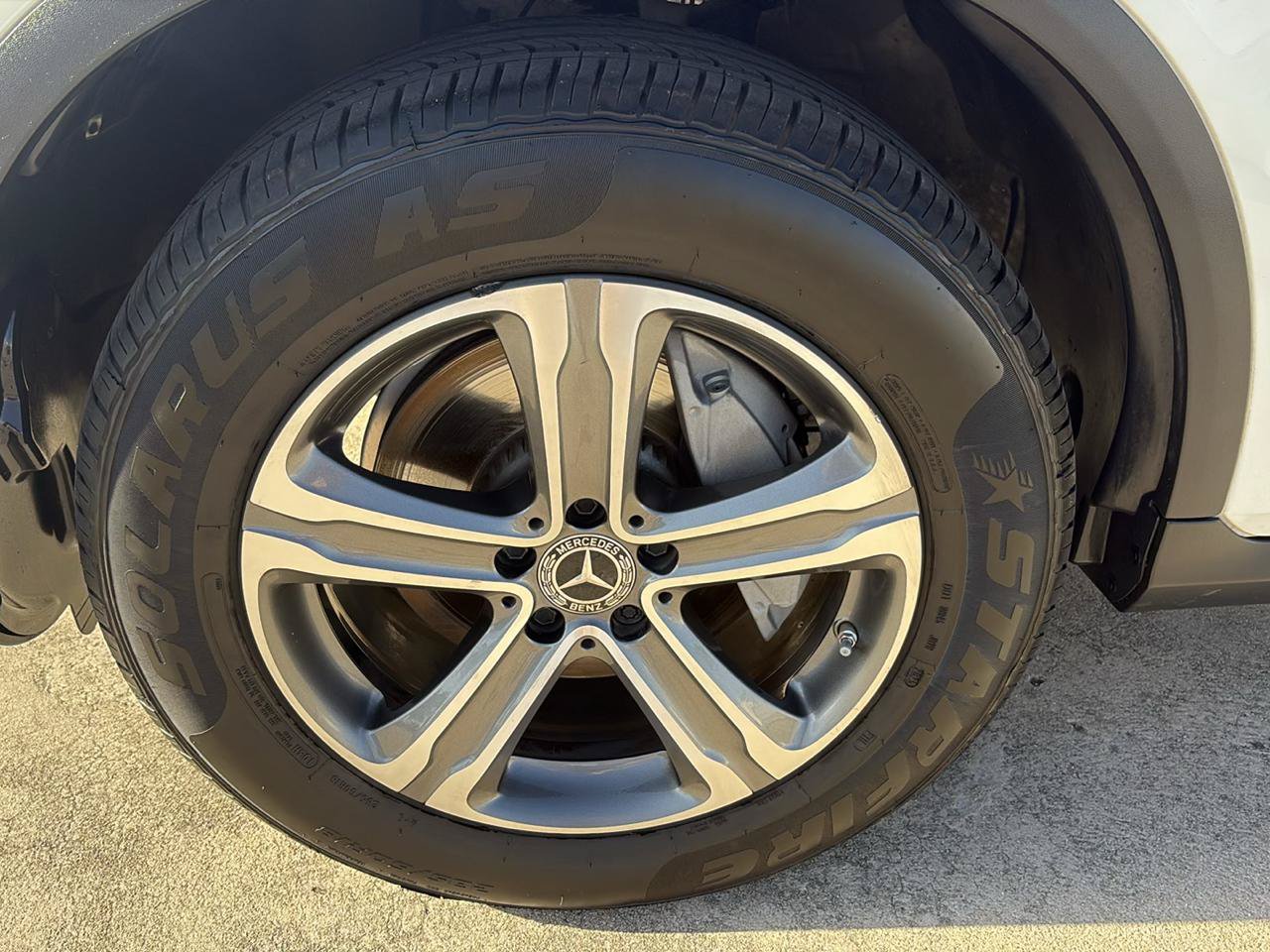 Used 2019 Mercedes-Benz GLC 300 image 5