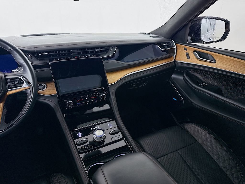 Used 2023 Jeep Grand Cherokee Summit image 27