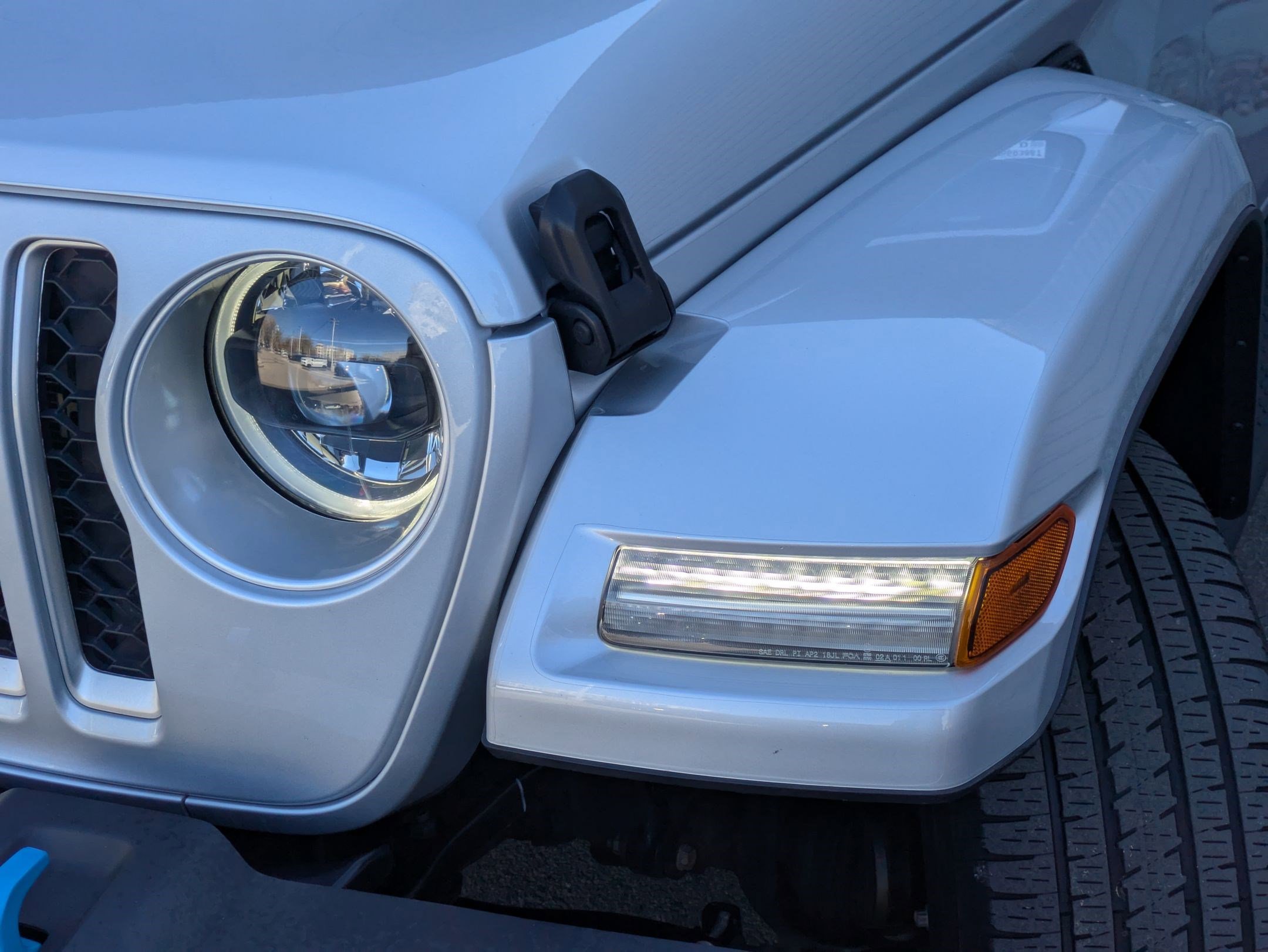 Used 2023 Jeep Wrangler Sahara w/ Cold Weather Group image 10