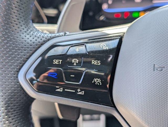 Used 2024 Volkswagen Golf R AWD/4WD image 24