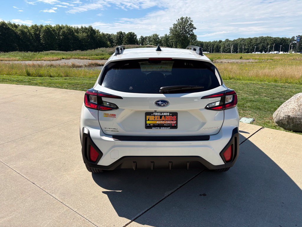 Used 2024 Subaru Crosstrek 2.0i Premium w/ Crosstrek Mirror Package AWD/4WD image 8