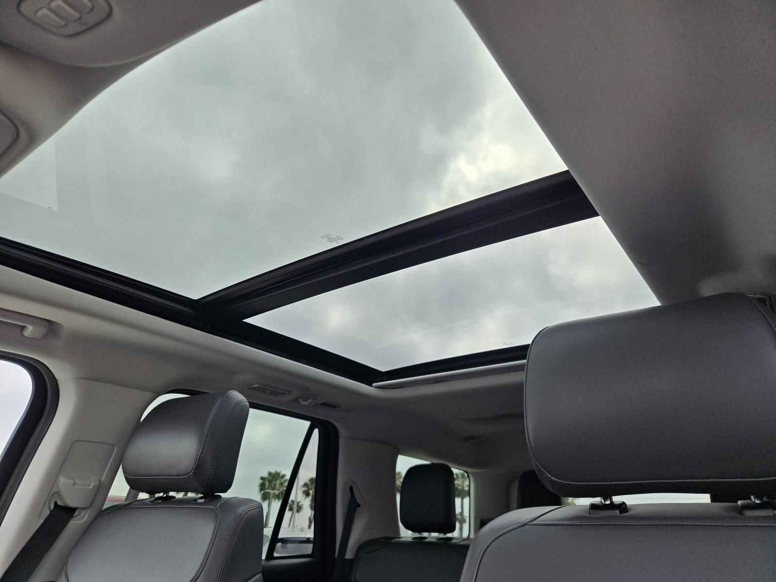 Used 2025 Ford Expedition Active image 21