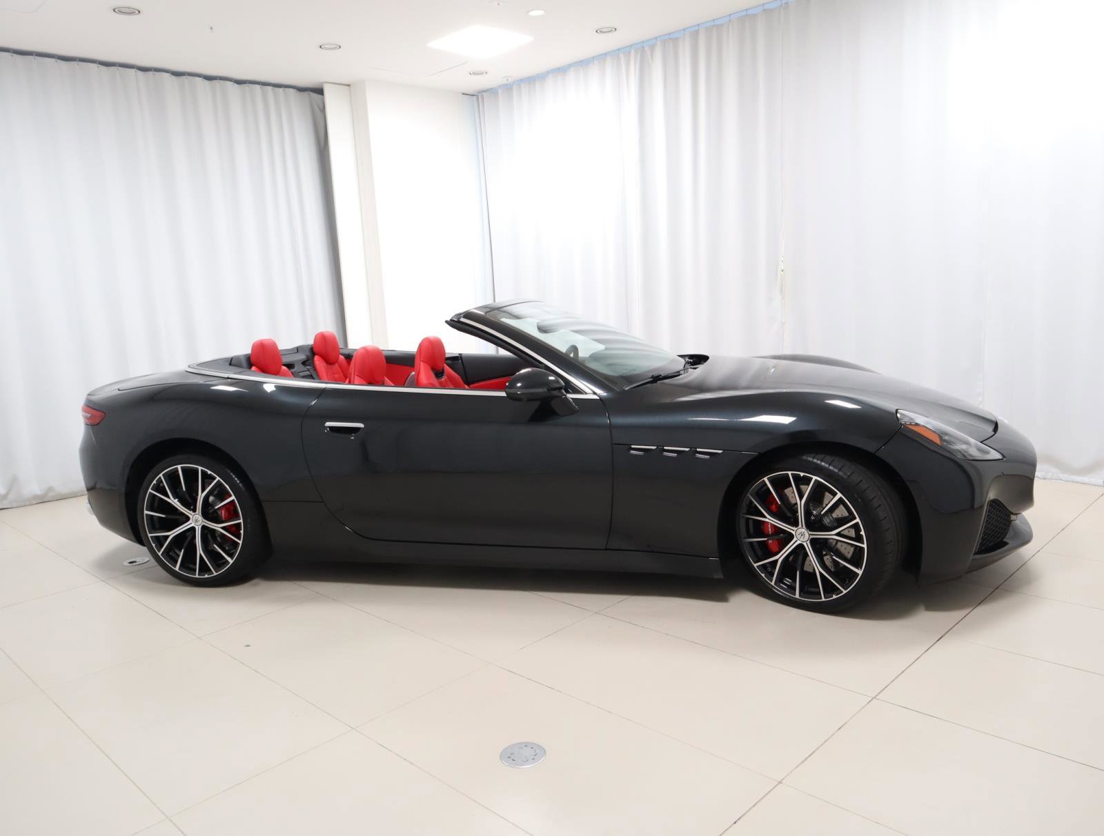 Certified 2023 Ferrari SF90 Spider image 47