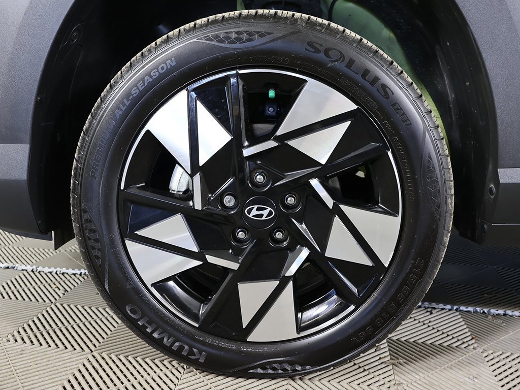 Used 2025 Hyundai Kona SEL image 18