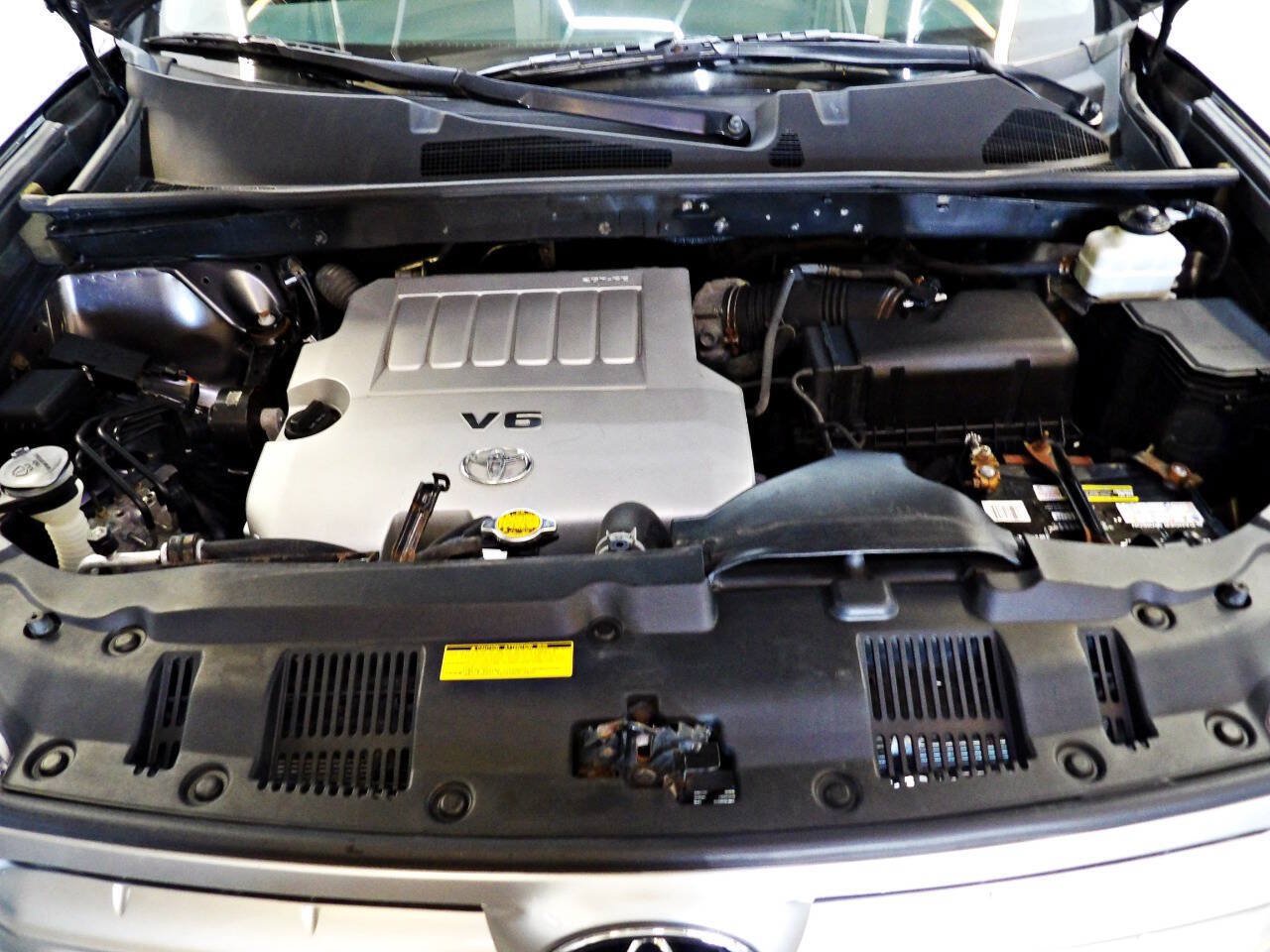 Used 2012 Toyota Highlander Limited w/ Tow Pkg AWD/4WD image 26
