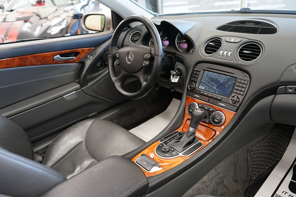 Used 2005 Mercedes-Benz SL 500 image 10