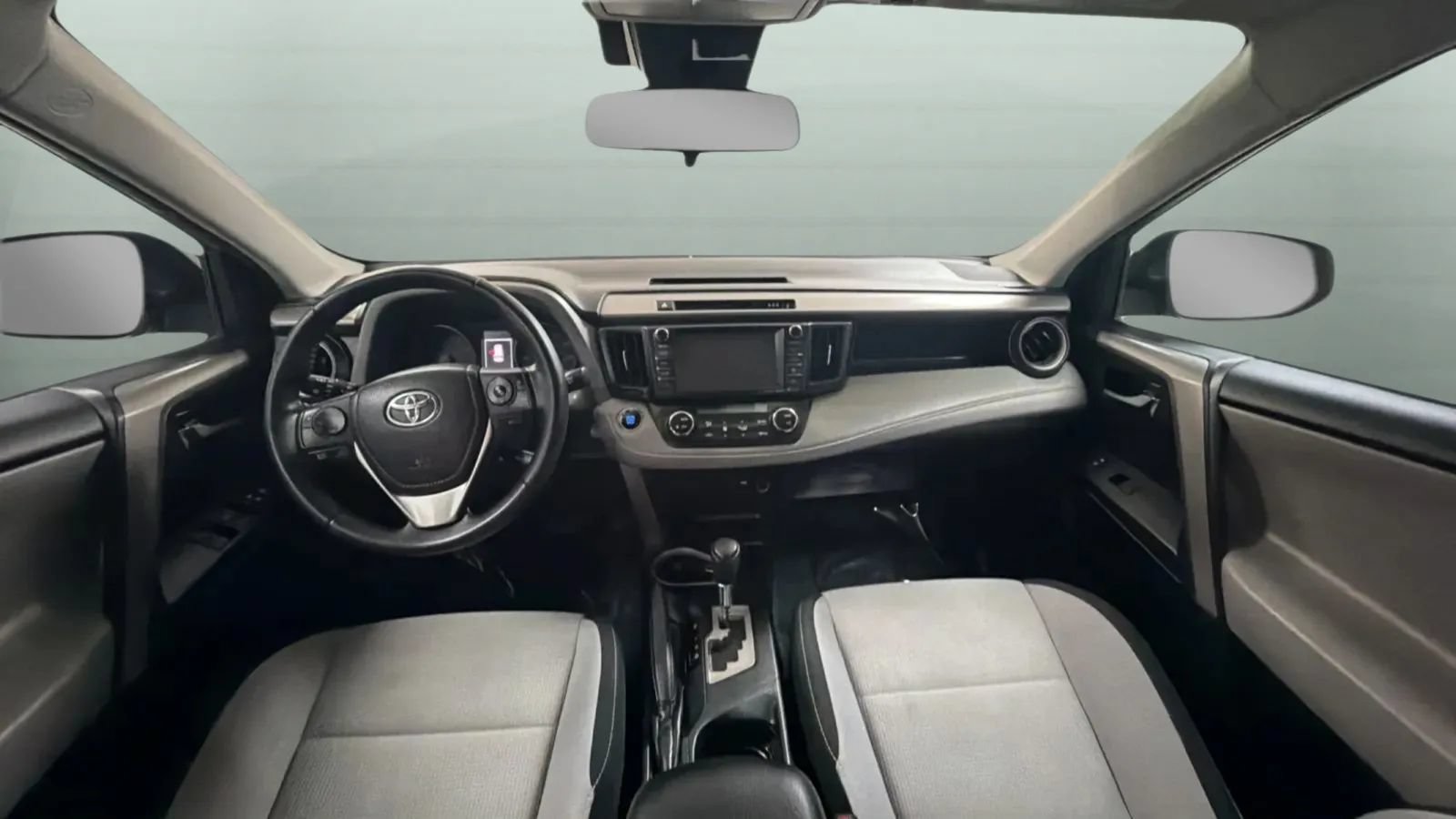 Used 2018 Toyota RAV4 XLE FWD image 10