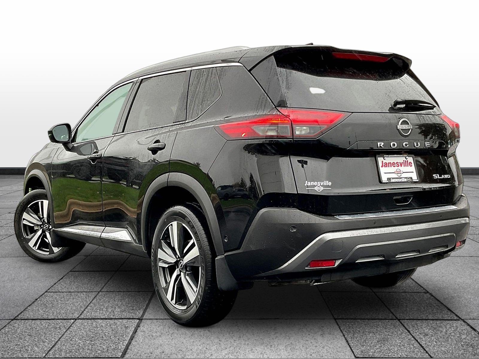 Certified 2023 Nissan Rogue SL w/ SL Premium Package AWD/4WD image 5