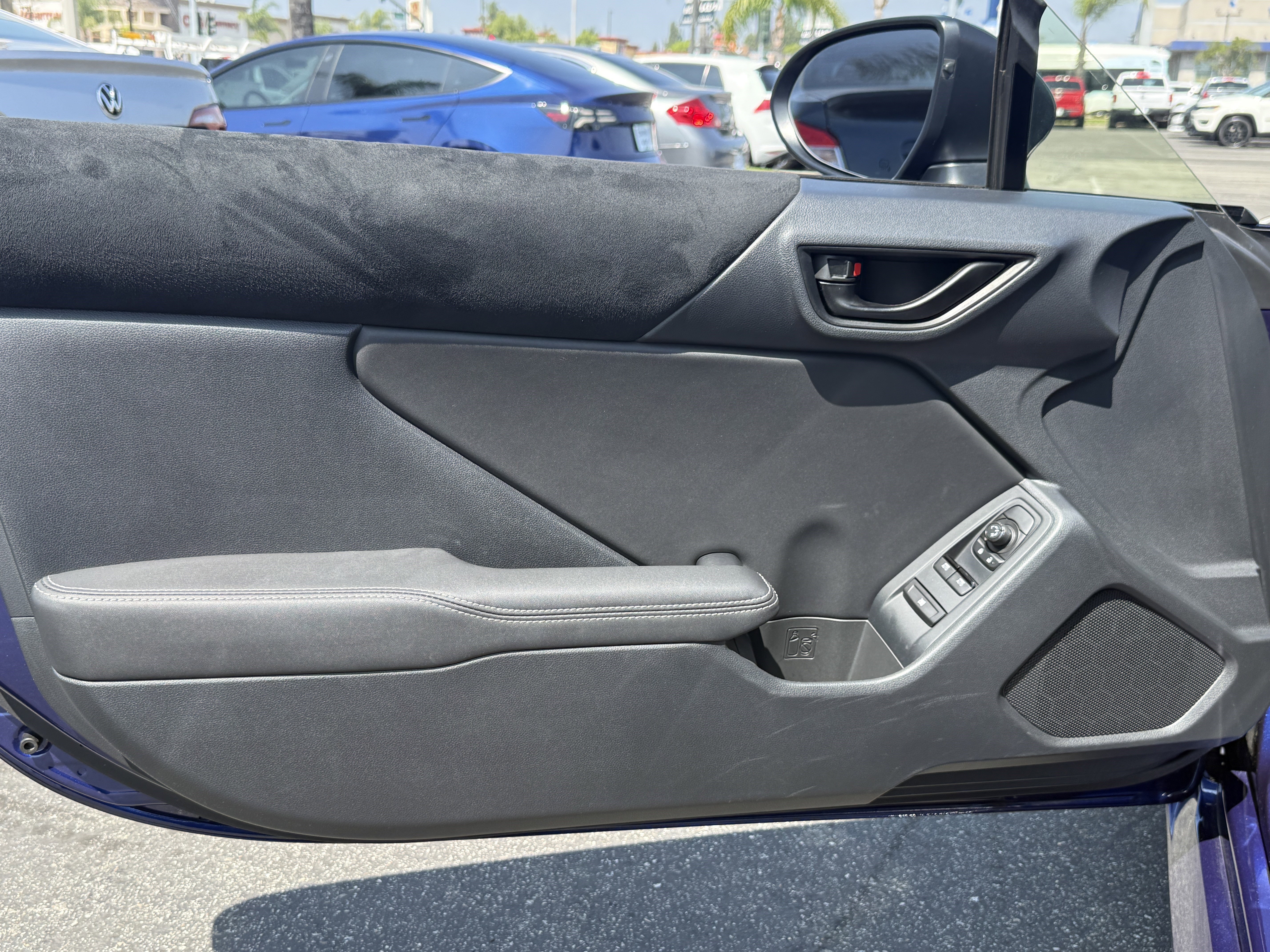 Used 2023 Toyota GR86 Premium w/ ALL Weather Mat Package (TMS) image 13