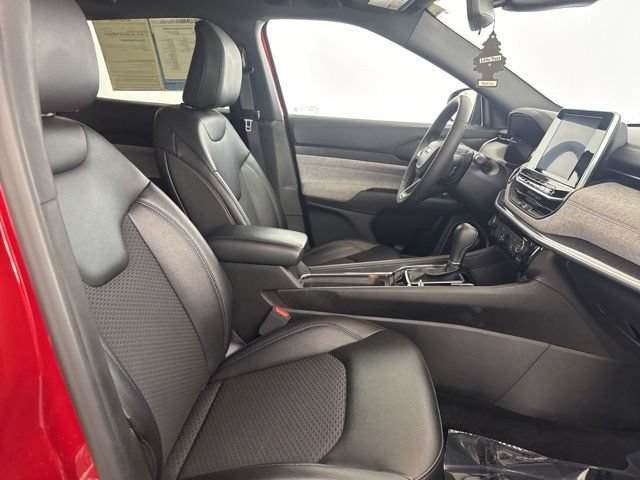 Used 2025 Jeep Compass Latitude AWD/4WD image 24