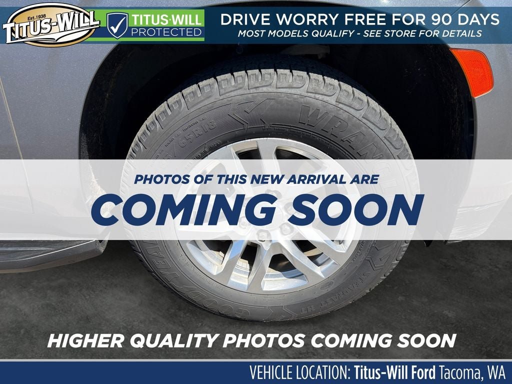 Used 2022 Chevrolet Suburban LT AWD/4WD image 5