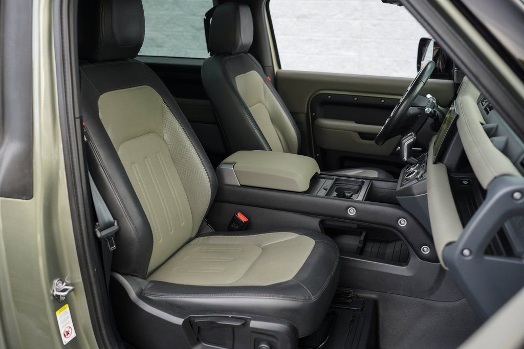 Used 2022 Land Rover Defender 90 X-Dynamic S image 25