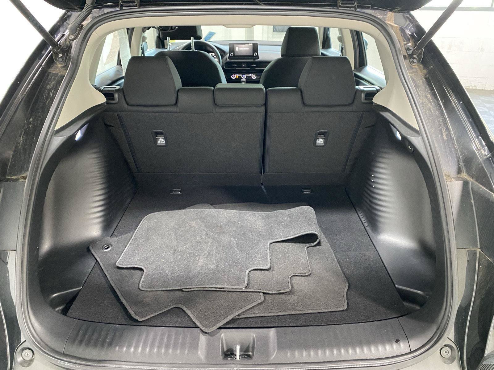 Used 2024 Honda HR-V LX image 14