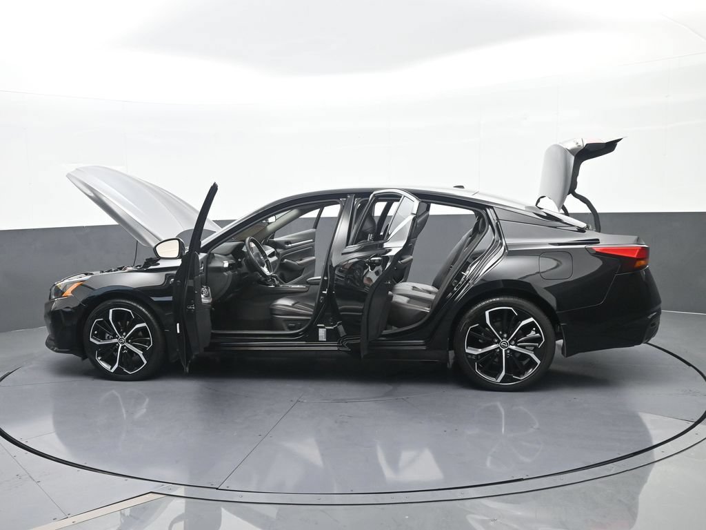 Used 2024 Nissan Altima 2.5 SR FWD image 69