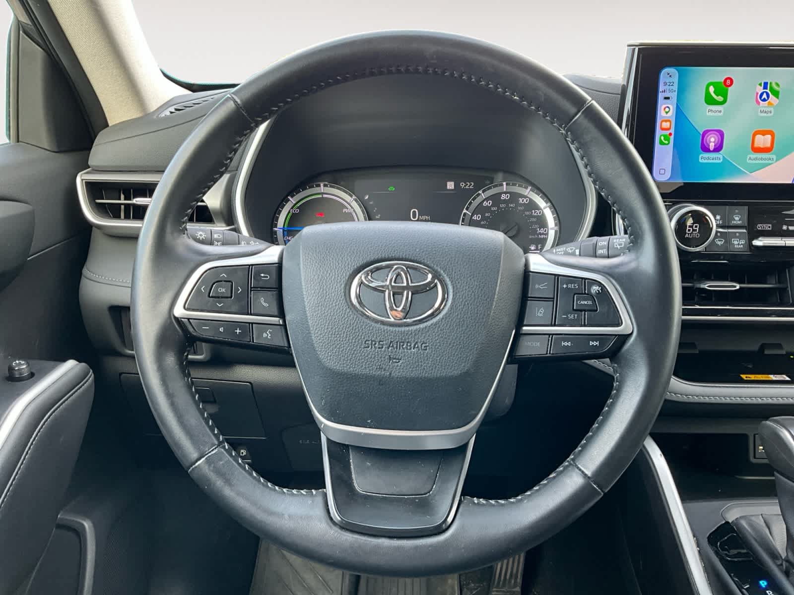 Used 2024 Toyota Highlander XLE AWD/4WD image 15