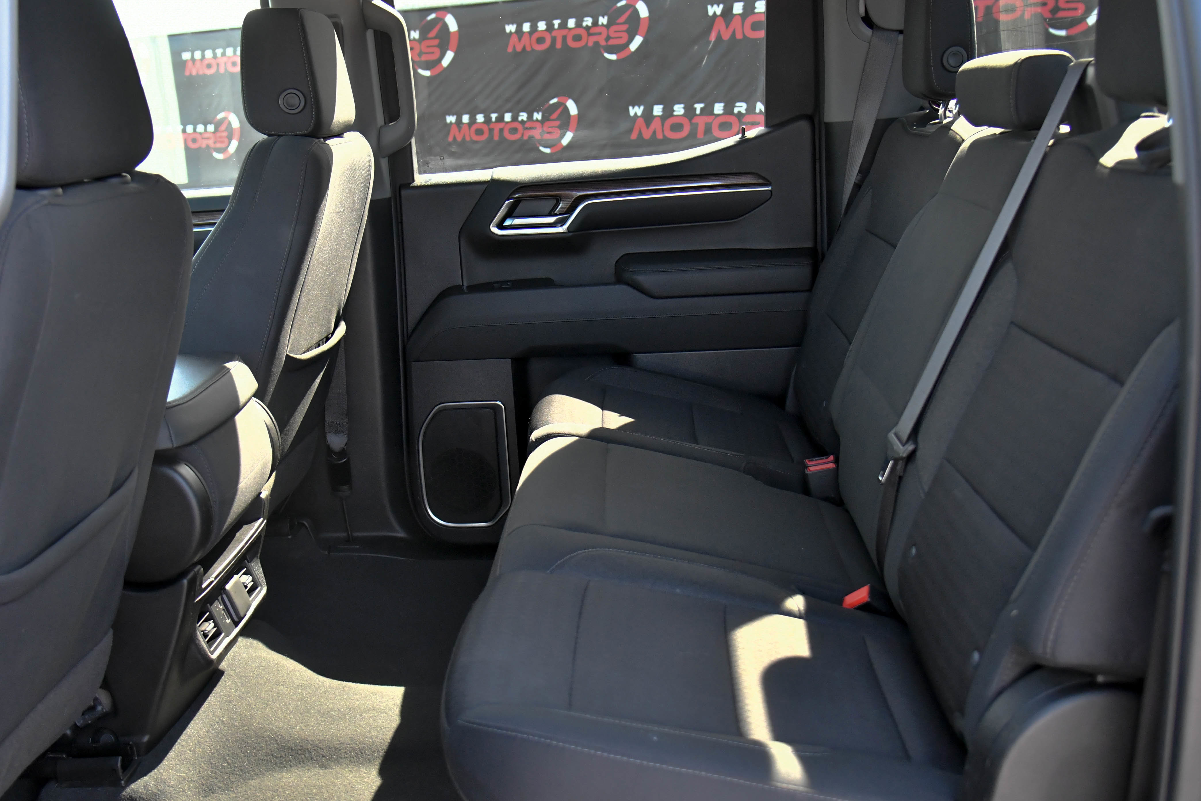 Used 2024 Chevrolet Silverado 1500 LT w/ Protection Package AWD/4WD image 32