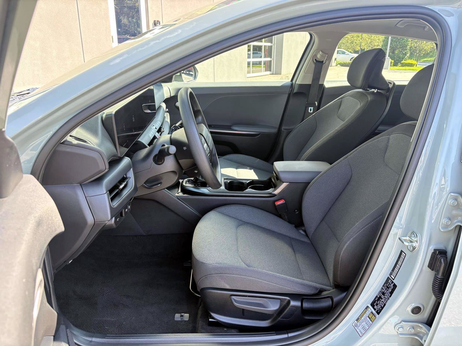 Certified 2025 Kia K4 FWD image 20