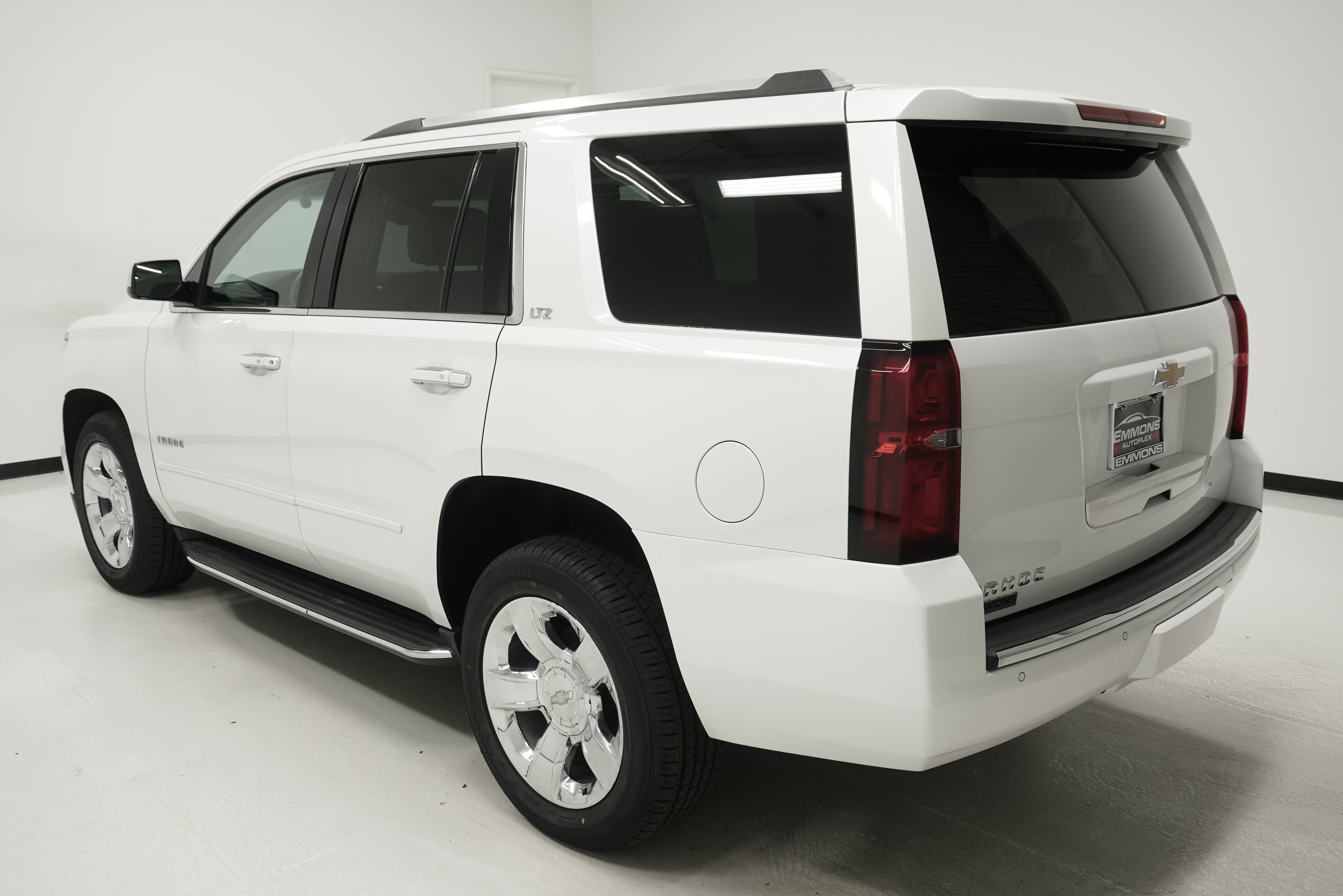 Used 2016 Chevrolet Tahoe LTZ RWD image 6