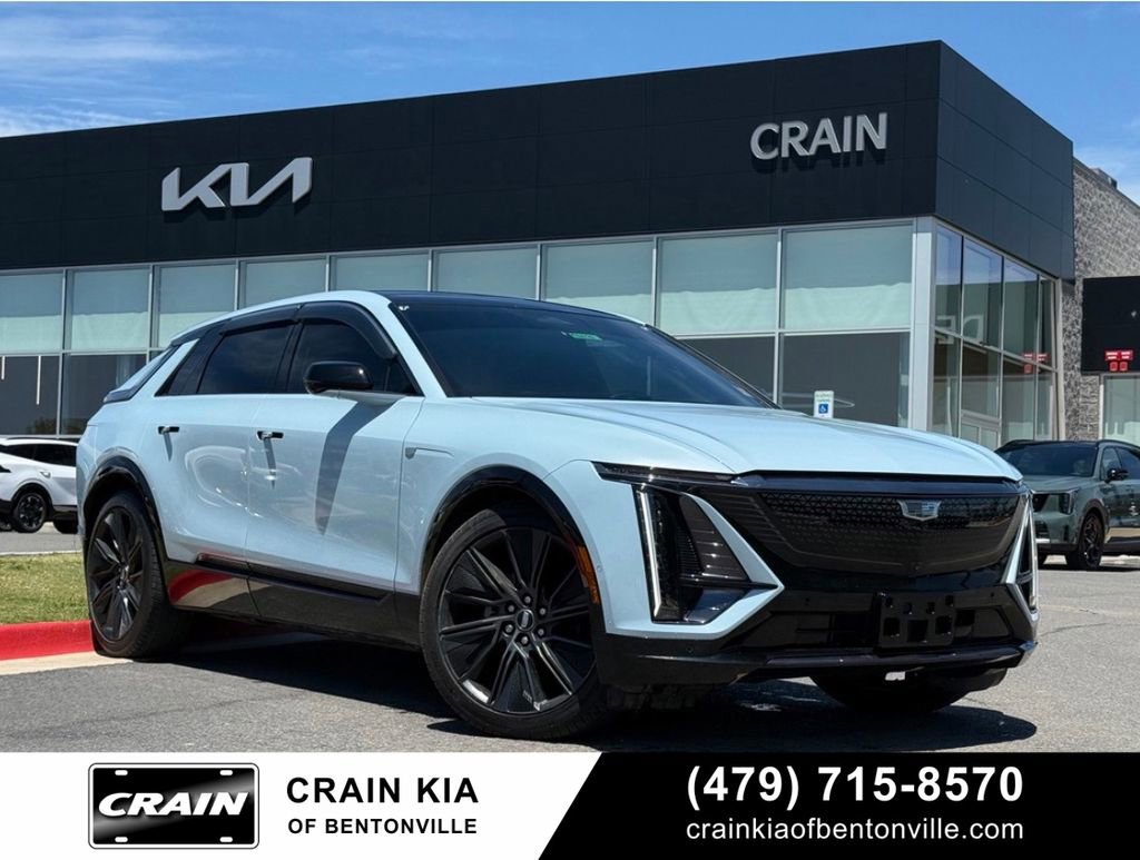 Used 2024 Cadillac Lyriq Sport w/ Nappa Leather Package AWD/4WD image 30
