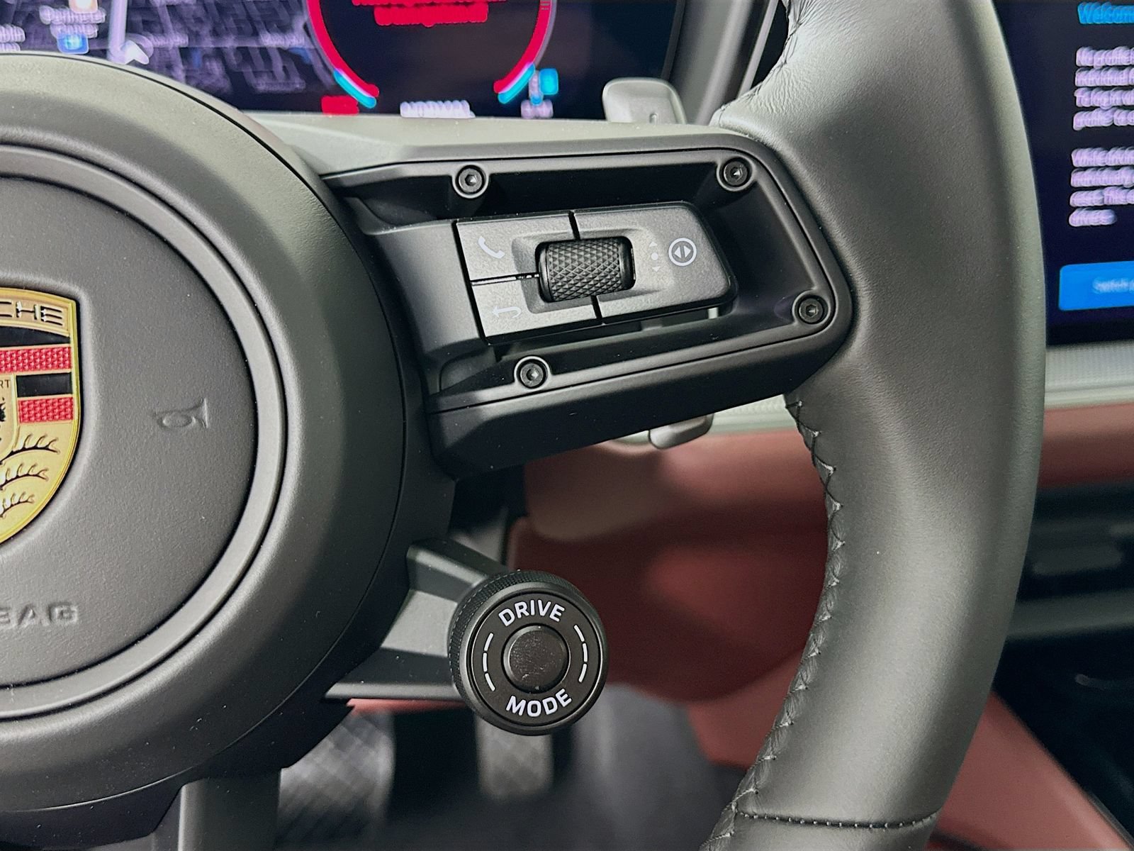 New 2026 Porsche Cayenne Coupe AWD/4WD image 19