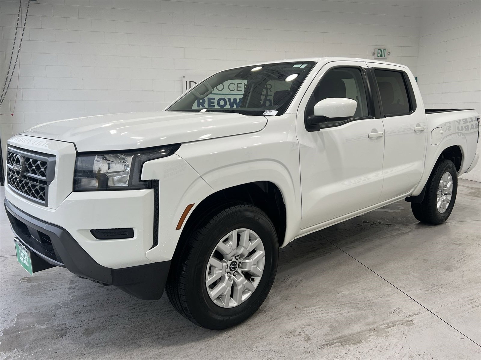 Used 2023 Nissan Frontier SV image 4