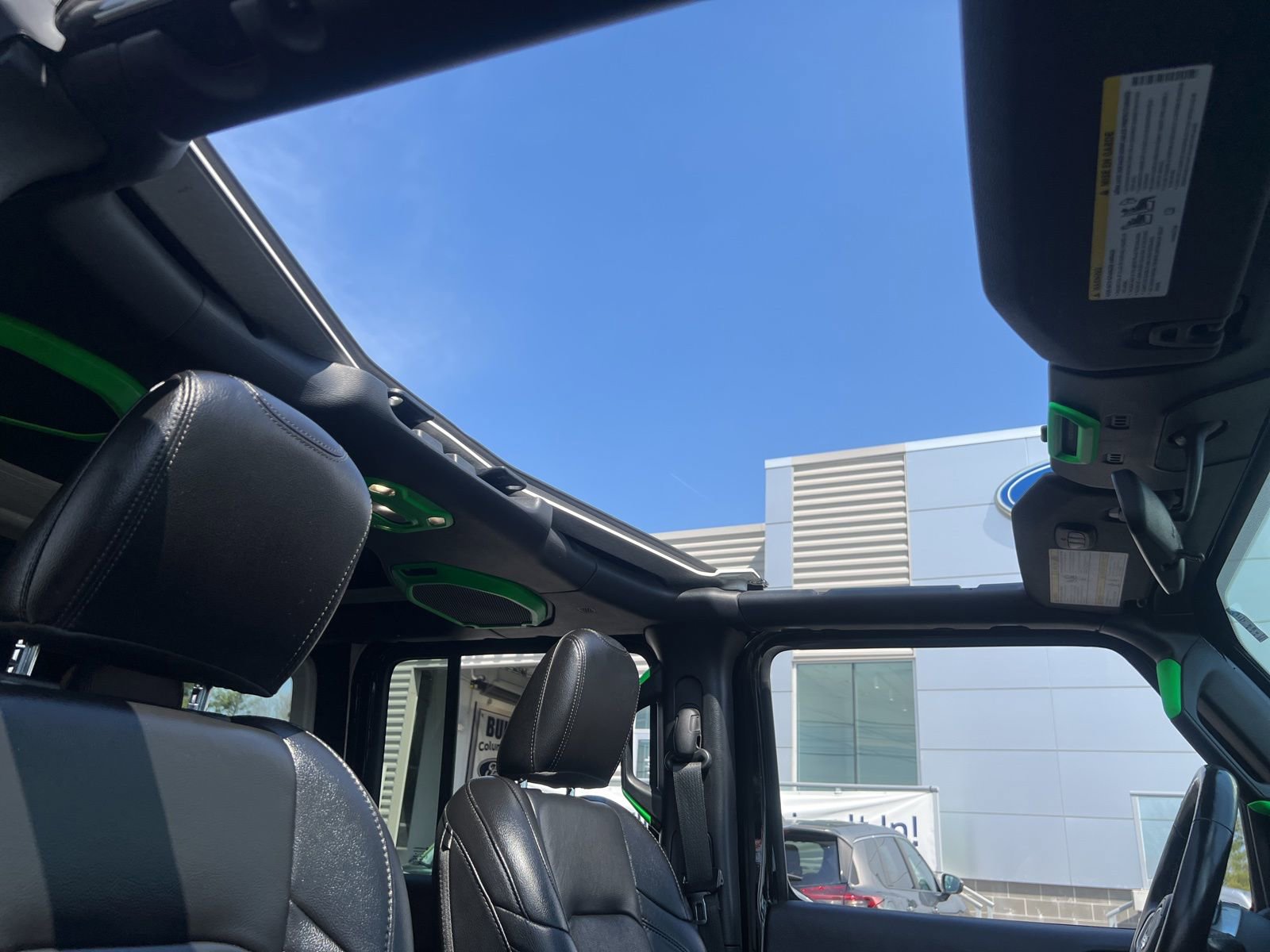Used 2020 Jeep Wrangler Unlimited Sahara image 29