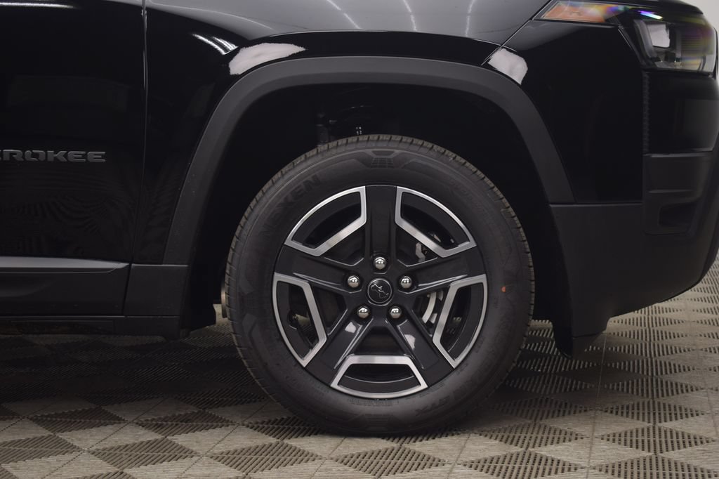 New 2026 Jeep Cherokee Limited AWD/4WD image 6