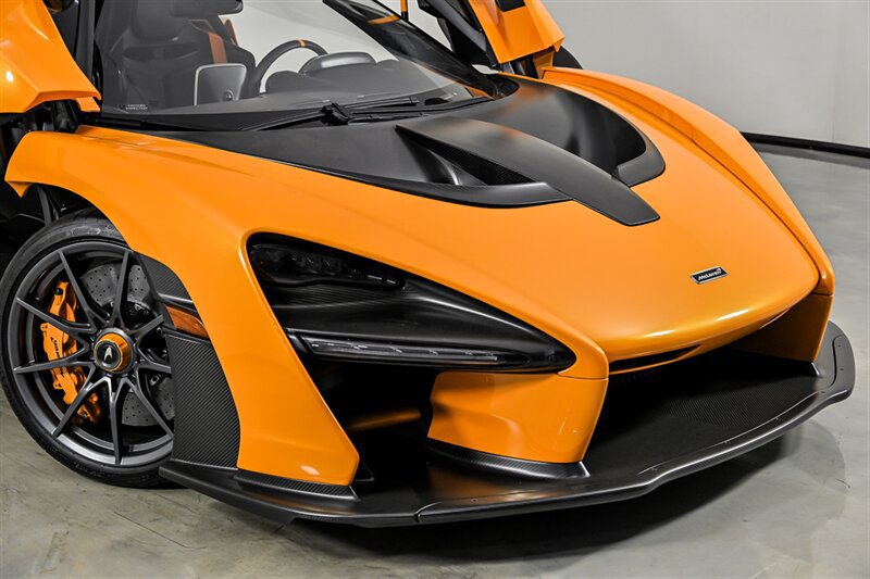 Used 2019 McLaren Senna RWD image 2