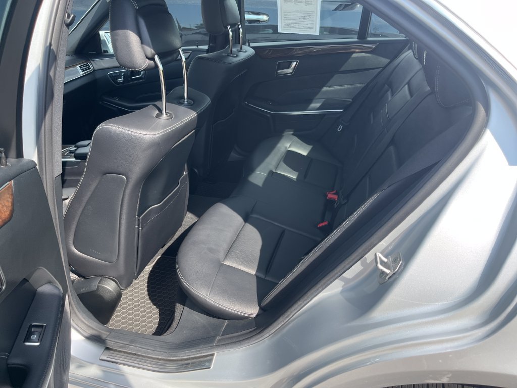 Used 2016 Mercedes-Benz E 350 4MATIC Sedan image 19