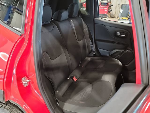 Used 2023 Jeep Renegade Trailhawk w/ Trailer Tow Group AWD/4WD image 33