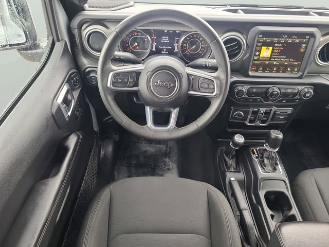Used 2023 Jeep Gladiator Overland AWD/4WD image 10