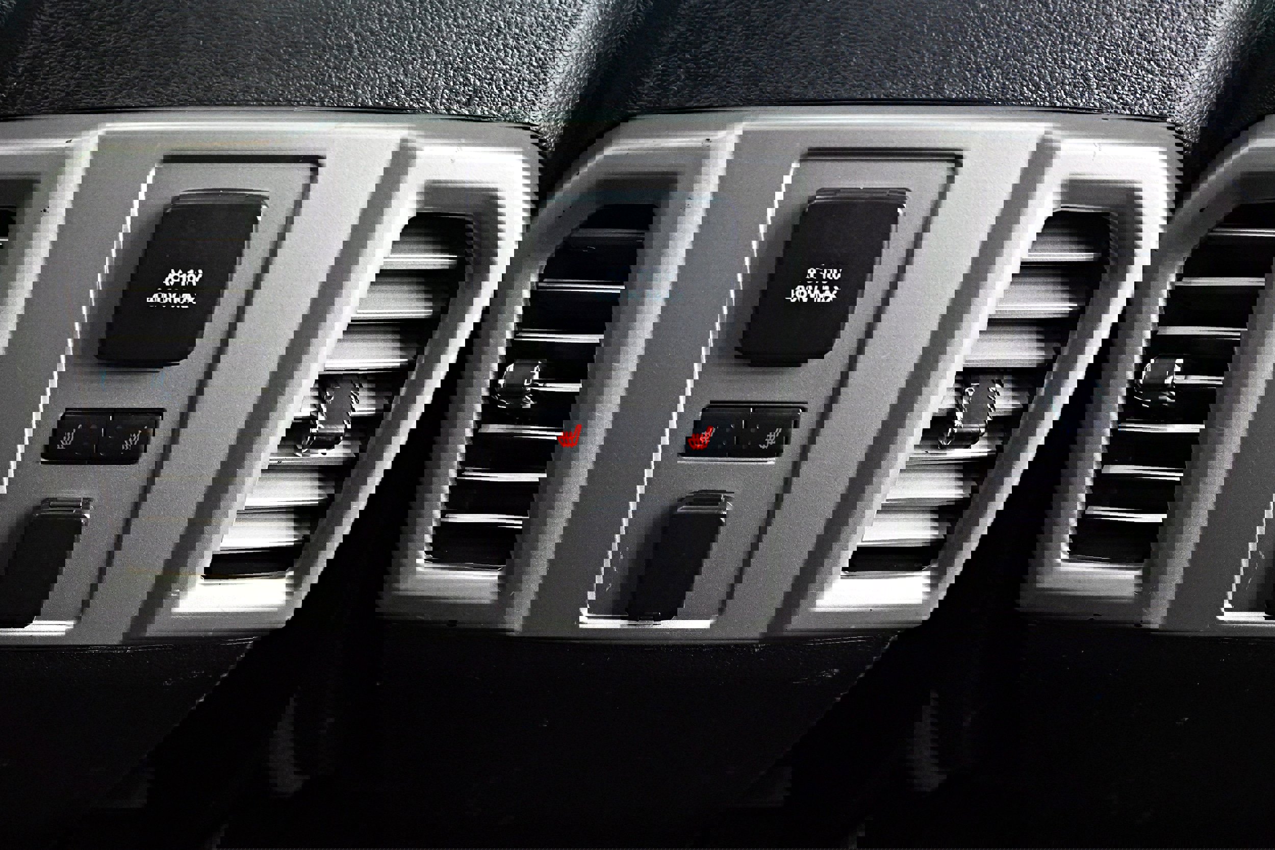 Used 2016 Ford F150 Lariat w/ Equipment Group 502A Luxury image 32