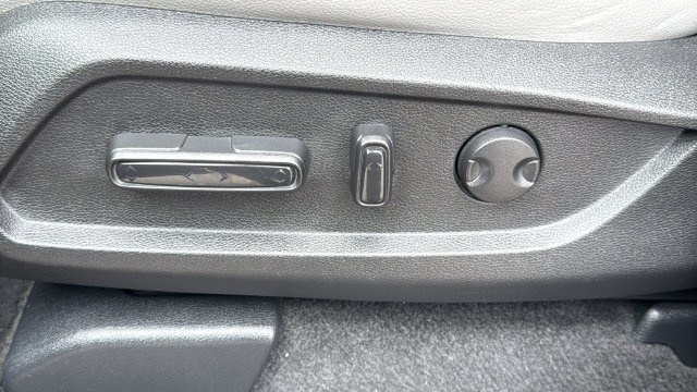 Used 2023 Honda Pilot Elite image 11