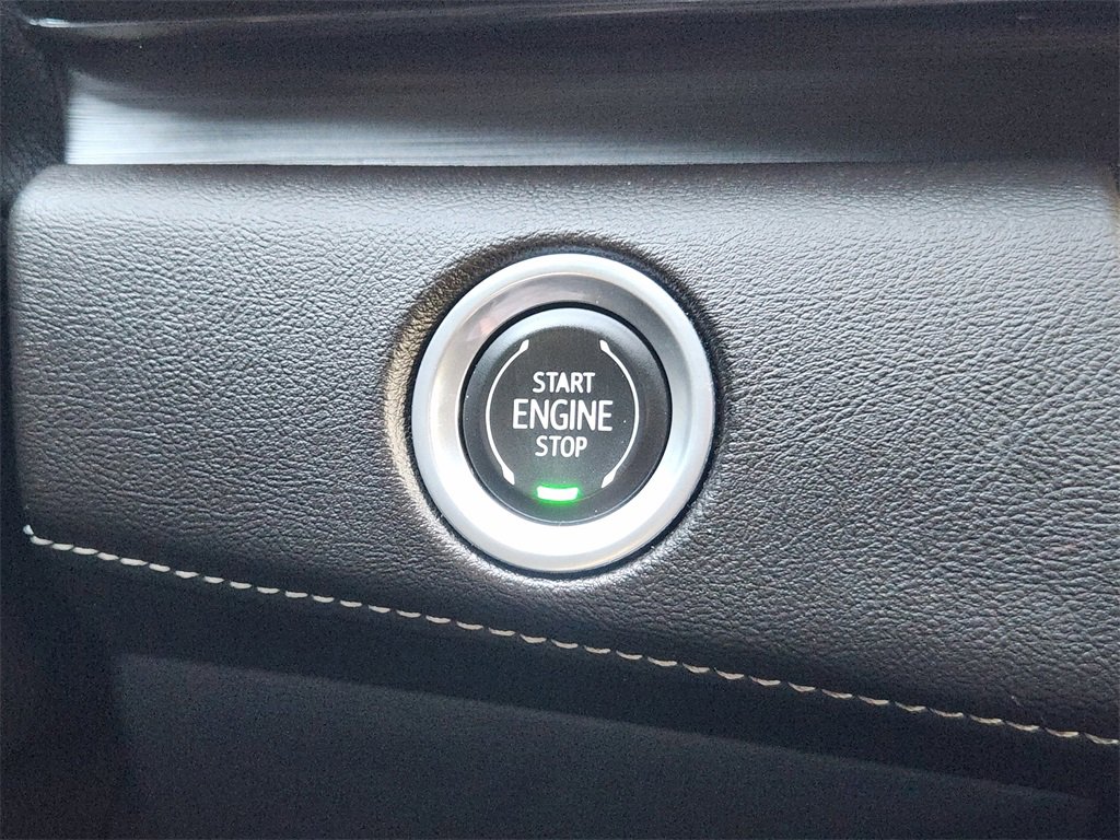 Used 2022 Cadillac Escalade ESV Sport w/ Touring Package image 19