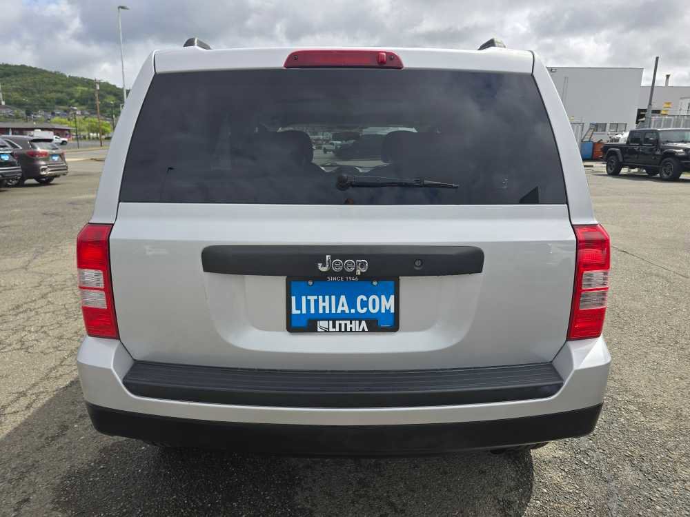 Used 2011 Jeep Patriot Sport FWD image 4