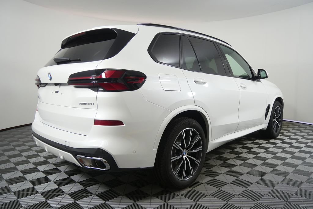 New 2026 BMW X5 xDrive40i w/ M Sport Package AWD/4WD image 3