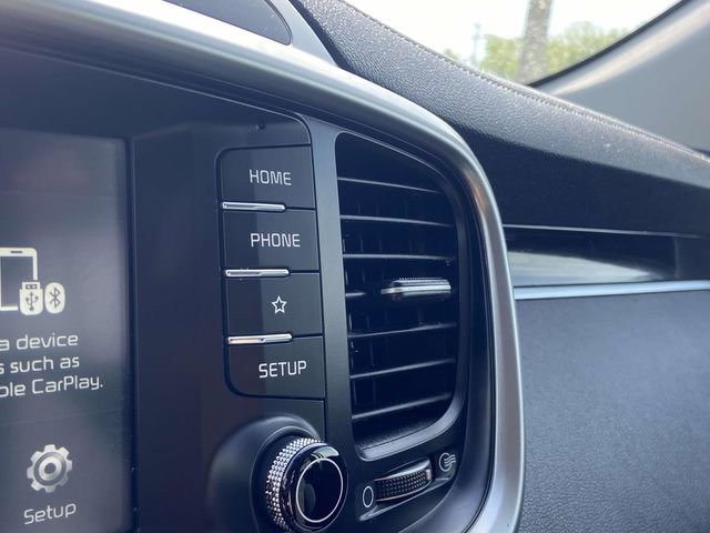 Used 2020 Kia Sorento LX image 23