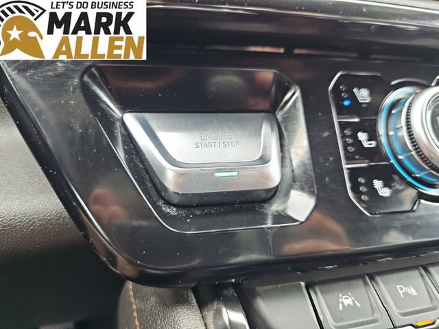 Used 2024 GMC Sierra 1500 AT4 w/ Technology Package AWD/4WD image 17