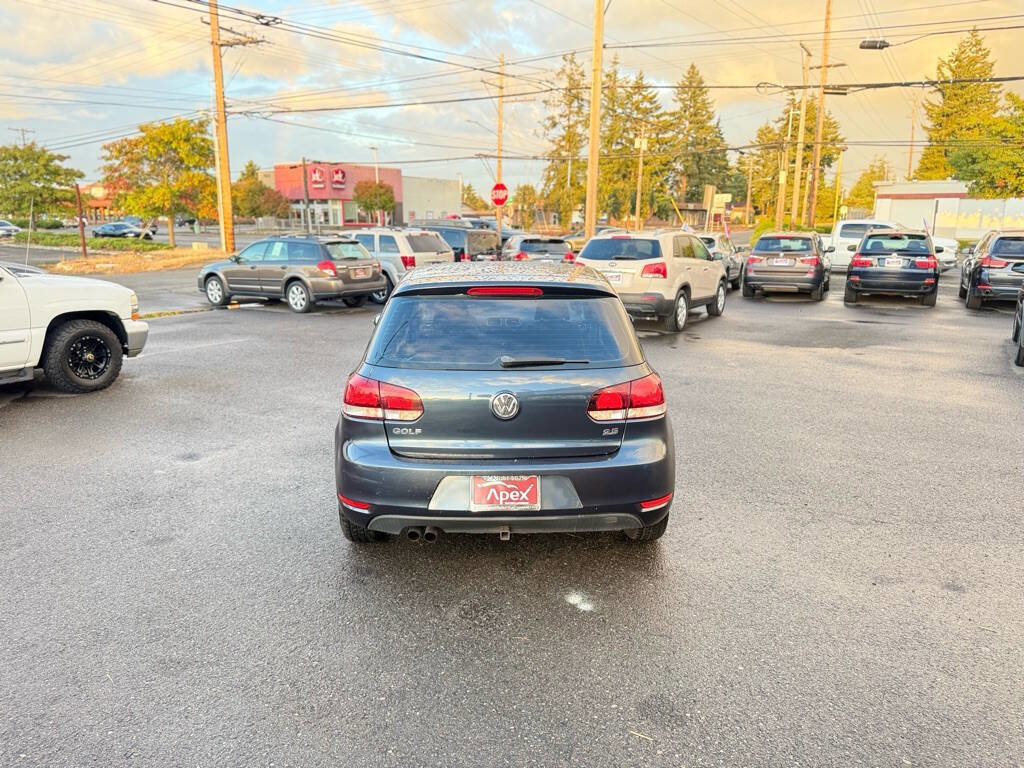 Used 2010 Volkswagen Golf 2-Door image 8