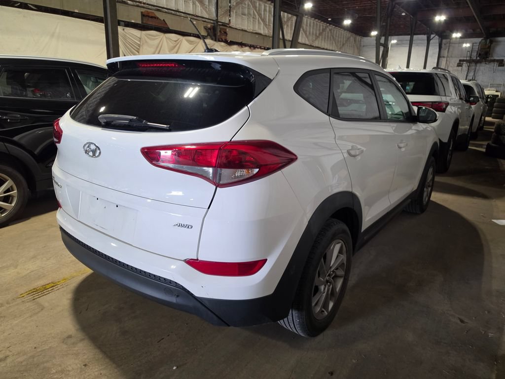 Used 2016 Hyundai Tucson SE w/ Option Group 02 AWD/4WD image 2