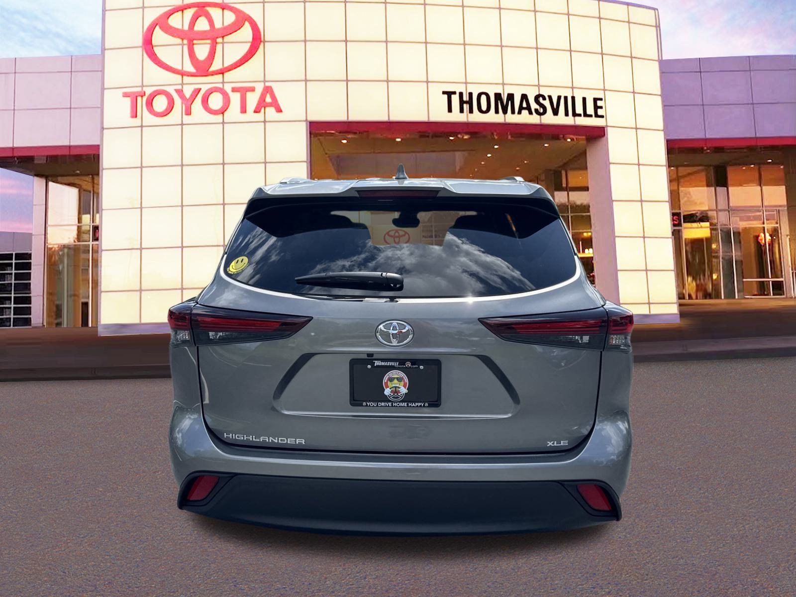 New 2025 Toyota Highlander XLE FWD image 6