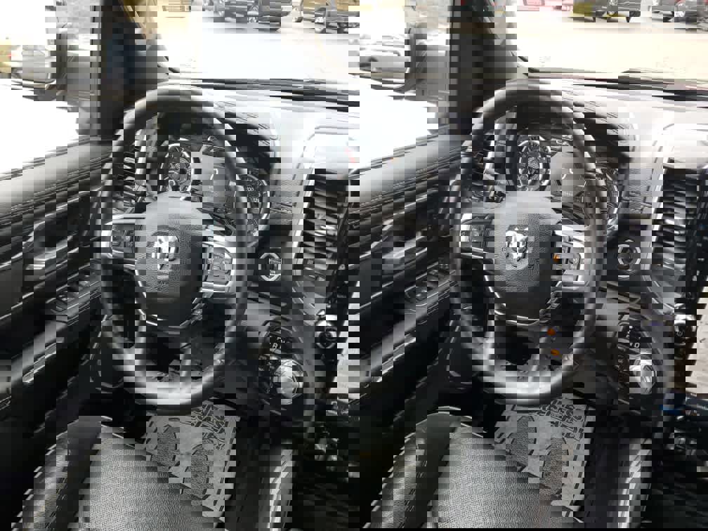 Used 2023 RAM 1500 Laramie image 17