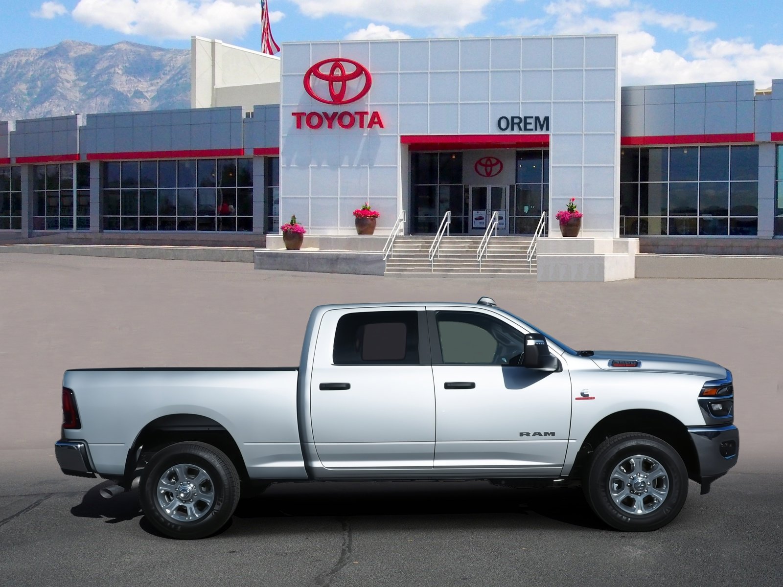 Used 2025 RAM 3500 Big Horn image 3